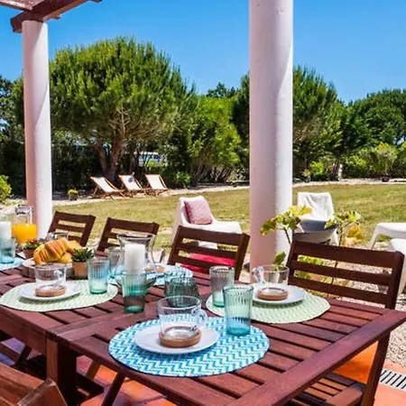 House With 5 Bedrooms In Sao Joao Das Lampas With Shared Pool And Wifi * Chelreira