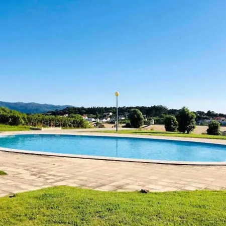 Дом отдыха House With 5 Bedrooms In Sao Joao Das Lampas With Shared Pool And Wifi